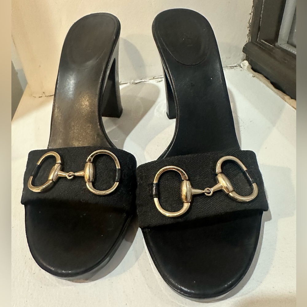 GUCCI strap pumps size 9 - Picture 2 of 4